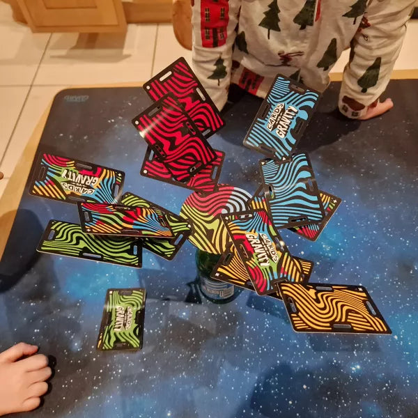 Cartas vs Gravedad (ES)